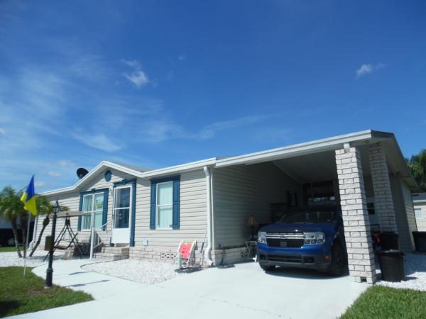 2005 Homes of Merit Mobile Home For Sale