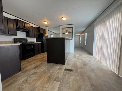 Photo 4 of 6 of home located at 814 Matthew Way Houston, TX 77073