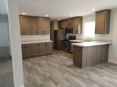 Photo 5 of 15 of home located at 120 Taylor Ct Davison, MI 48423