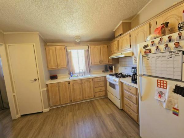 1992 FLEETWOOD SUNPOINTE Manufactured Home