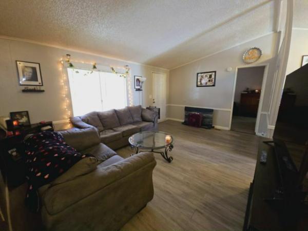 1992 FLEETWOOD SUNPOINTE Manufactured Home