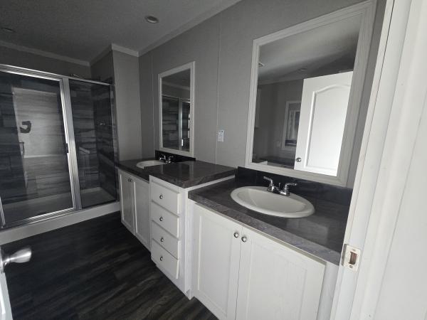 2022 Champion CSD2860L Mobile Home