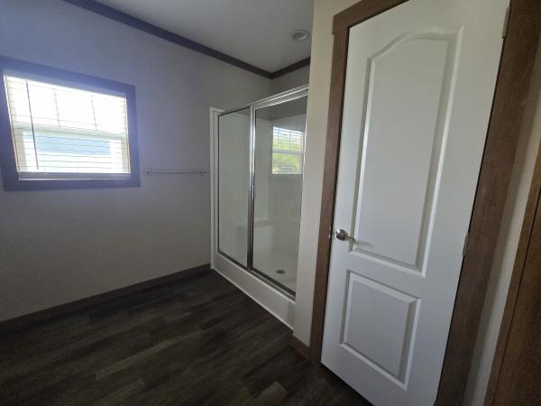 2022 Clayton 32DEV28442D Mobile Home