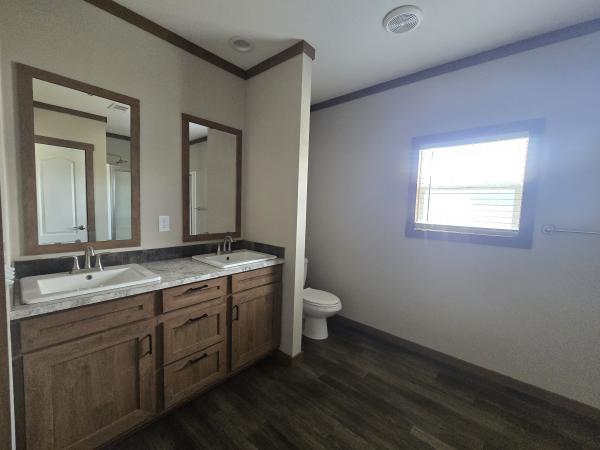 2022 Clayton 32DEV28442D Mobile Home