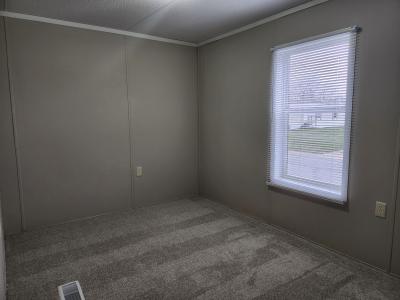Photo 5 of 6 of home located at 2513 E. Applecreek Ln. Muncie, IN 47303