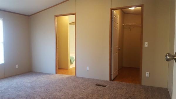 2009 Clayton Homes Inc Yes Mobile Home