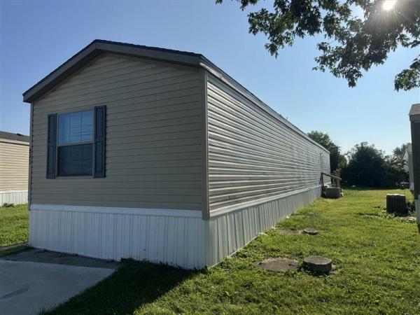 2018 LH168032AF  Home