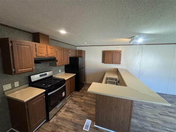 2018 LH168032AF  Home