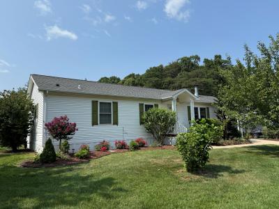 Mobile Home at 19 Mayflower Drive Cream Ridge, NJ 08514