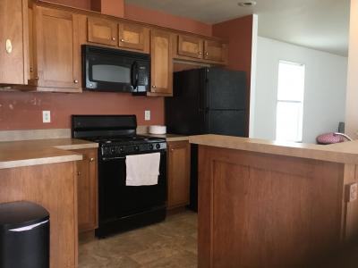 Photo 5 of 10 of home located at 28644 Beechwood Flat Rock, MI 48134