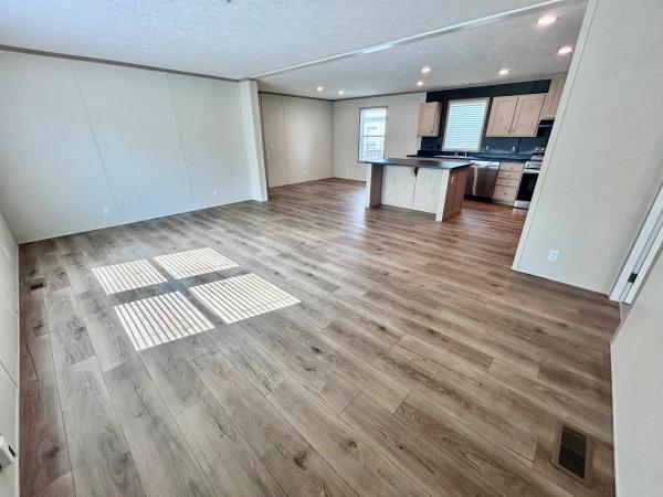 2025 Clayton Homes Inc Mobile Home For Sale