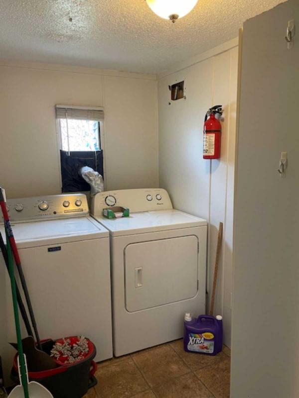 1986 Holly Custom Manufactured Home