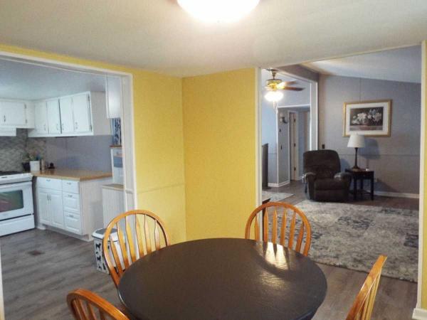 1984 Champion Manufactured Home