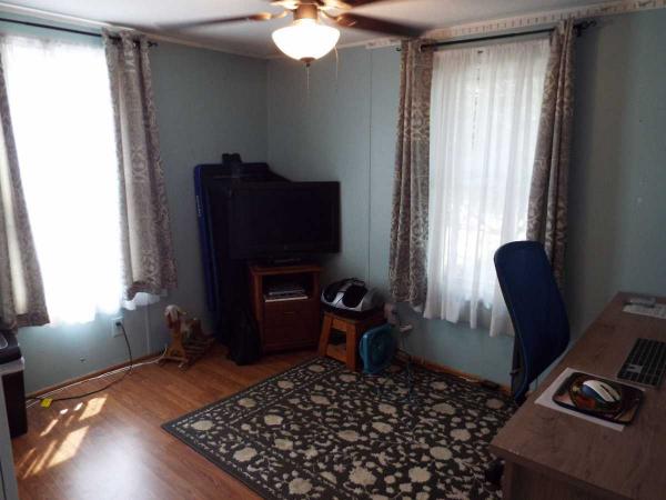 1984 Champion Manufactured Home