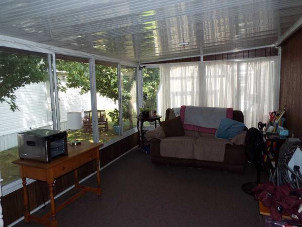 1984 Champion Manufactured Home