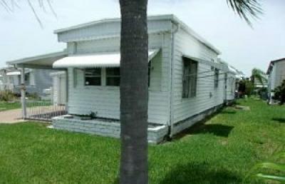 Photo 4 of 8 of home located at 508 44th Avenue East Site K-46 Bradenton, FL 34203