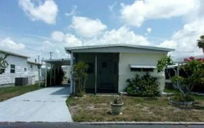 Mobile Home at 508 44th Ave East Lot J-25 Bradenton, FL 34203
