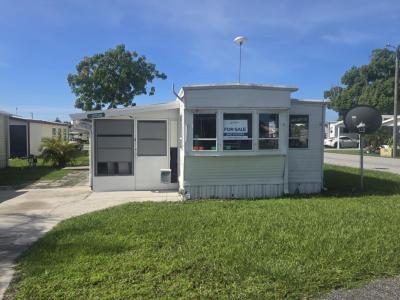 Photo 3 of 7 of home located at 37328 Allen Ct. Lot# N01 Avon Park, FL 33825