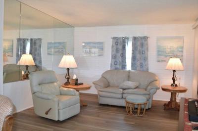 Photo 4 of 8 of home located at 261 Ixora Circle Venice, FL 34285