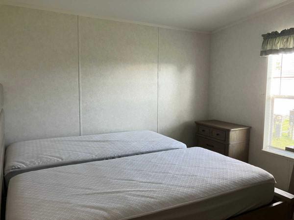 2005 Manufactured Home