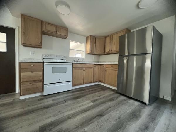 1972 TOWN Mobile Home For Sale