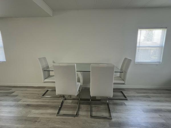 1972 TOWN Mobile Home For Sale