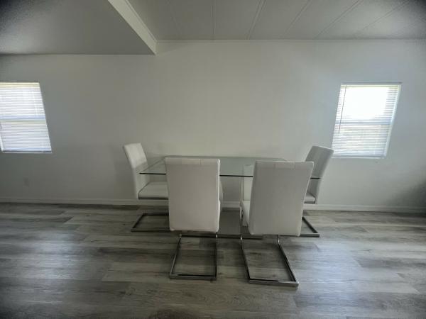 1972 TOWN Mobile Home For Sale