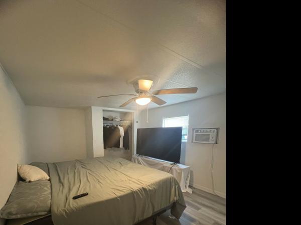 1972 TOWN Mobile Home For Sale