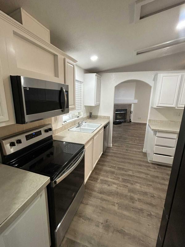 2005 Golden West GP562A Manufactured Home