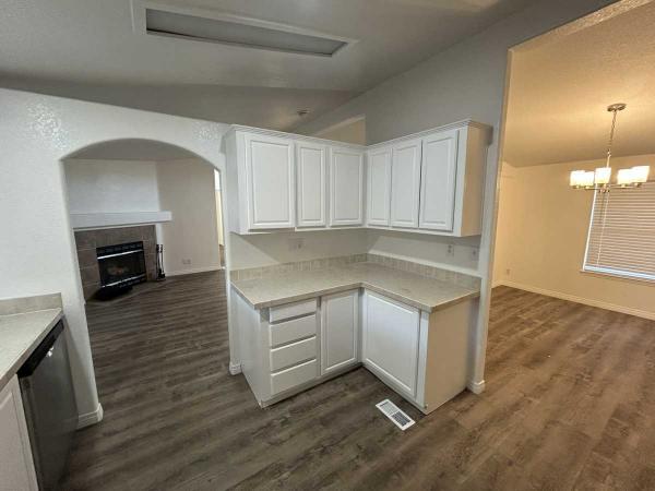 2005 Golden West GP562A Manufactured Home