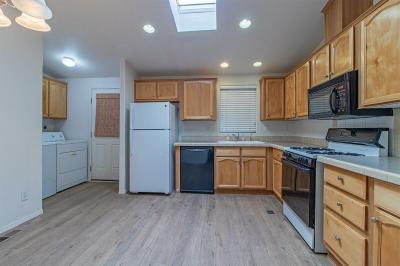 Photo 5 of 15 of home located at 8122 W. Flamingo Rd. Las Vegas, NV 89147