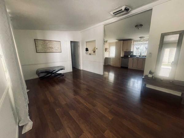 1993 SKYLINE WOOD MANOR Manufactured Home