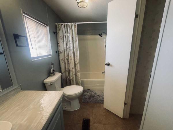 1993 SKYLINE WOOD MANOR Manufactured Home