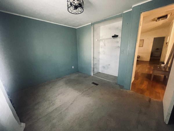 1993 SKYLINE WOOD MANOR Manufactured Home