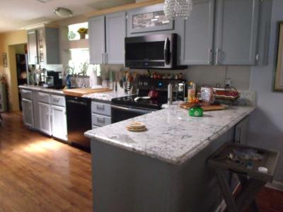 Photo 3 of 31 of home located at 4552 Delmar Dr. Lot #572 Lakeland, FL 33801