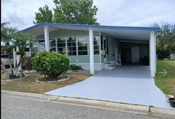Photo 1 of 2 of home located at 8775 20th St Lot 939 Vero Beach, FL 32966