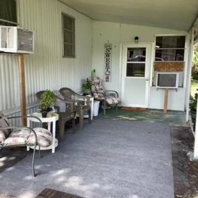 Photo 3 of 19 of home located at 12701 Sunset Harbor Road, #58 Weirsdale, FL 32195