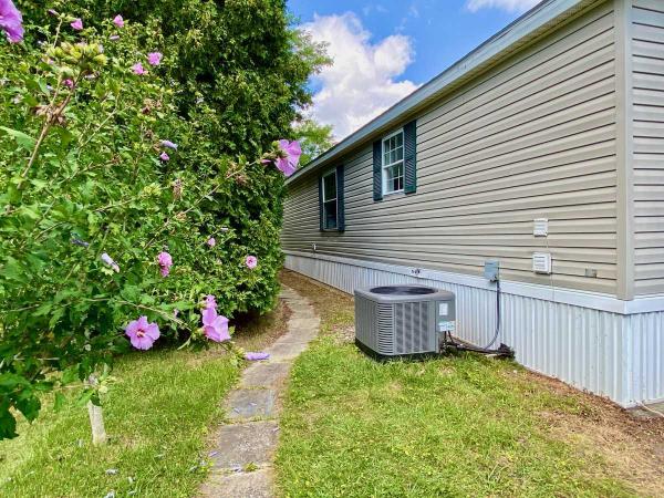 1995 Titan N/A Manufactured Home