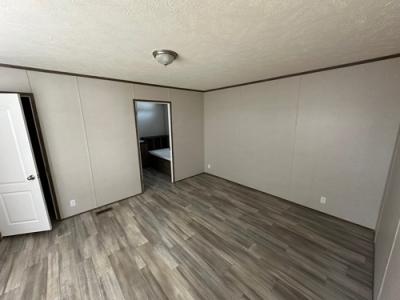 Photo 5 of 10 of home located at 15230 Meacham Rd Hopkinsville, KY 42240
