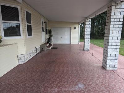 Photo 2 of 23 of home located at 115 E Hampton Dr Auburndale, FL 33823