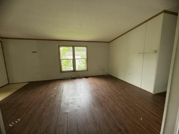 2004 Pine Grove Unknown Mobile Home
