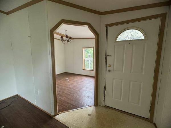 2004 Pine Grove Unknown Mobile Home