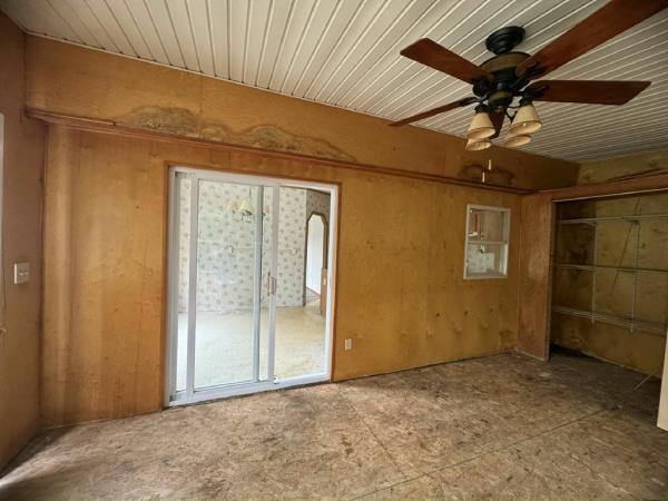 2004 Pine Grove Unknown Mobile Home