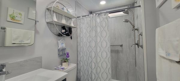 1985 TWIN Mobile Home