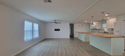 Photo 4 of 21 of home located at 7959 Edgelake Drive Orlando, FL 32822