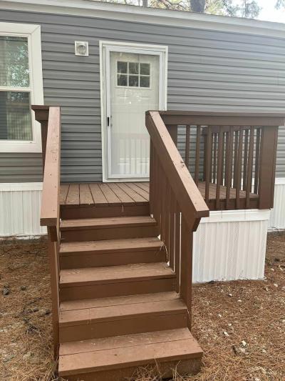 Photo 3 of 33 of home located at 113 Sharon #Sh113 Conroe, TX 77301
