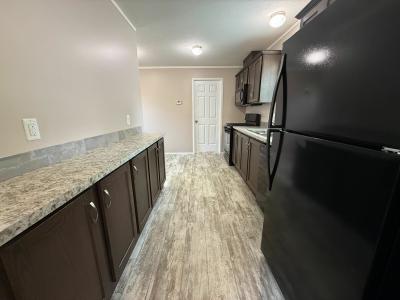 Photo 4 of 32 of home located at 11750 Cascade Circle #163 Romeo, MI 48065
