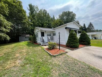 Photo 2 of 21 of home located at 17 Skyview Drive Nashua, NH 03062