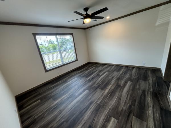 2025 Clayton 52NXT28523A Mobile Home