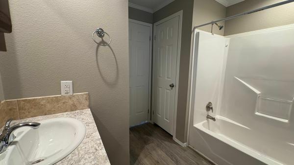 2018 American Homestar Corp Oak Creek Mobile Home